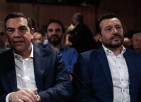 Ο Παππάς «δείχνει» Τσίπρα για τις αποχωρήσεις: «Θα τους υποδεχτεί ή όχι;»