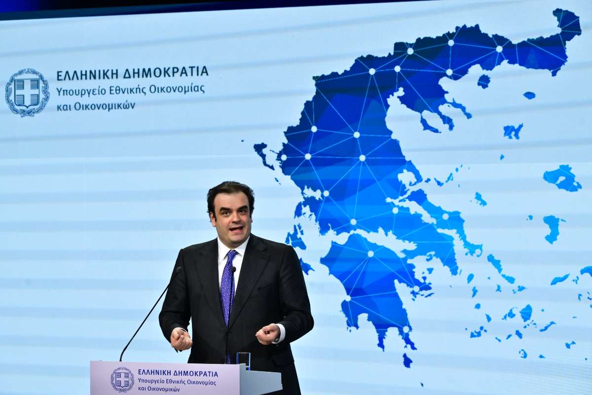 Πιερρακάκης: «Γέφυρα» 23 δισ. ευρώ για την επόμενη ημέρα της οικονομίας – Το σχέδιο μετά το Ταμείο Ανάκαμψης