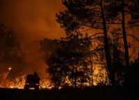 Ανεξέλεγκτες πυρκαγιές σε Γαλλία και Ισπανία: Καταστροφές και εκκενώσεις