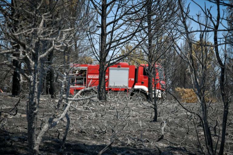Δύο πυροσβέστες νεκροί στη φωτιά στο Ρέθυμνο–Εγκλωβίστηκαν με το όχημά τους στις φλόγες