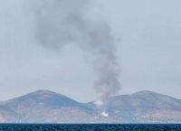 Φωτιά στα Σελίνια Σαλαμίνας – Ήχησε το 112 για εκκένωση του οικισμού [vid]
