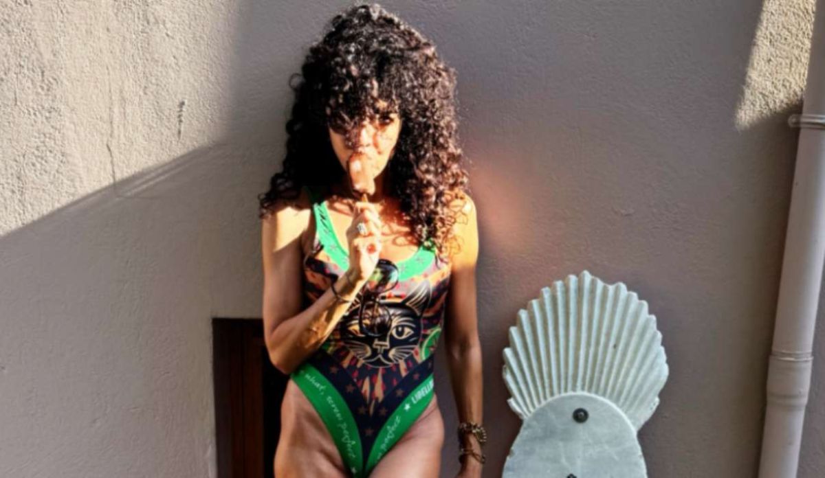 Η Μαρία Σολωμού «έριξε» το Instagram με ολόσωμο μαγιό – «Έφαγα όλο το παγωτό κατά λάθος»
