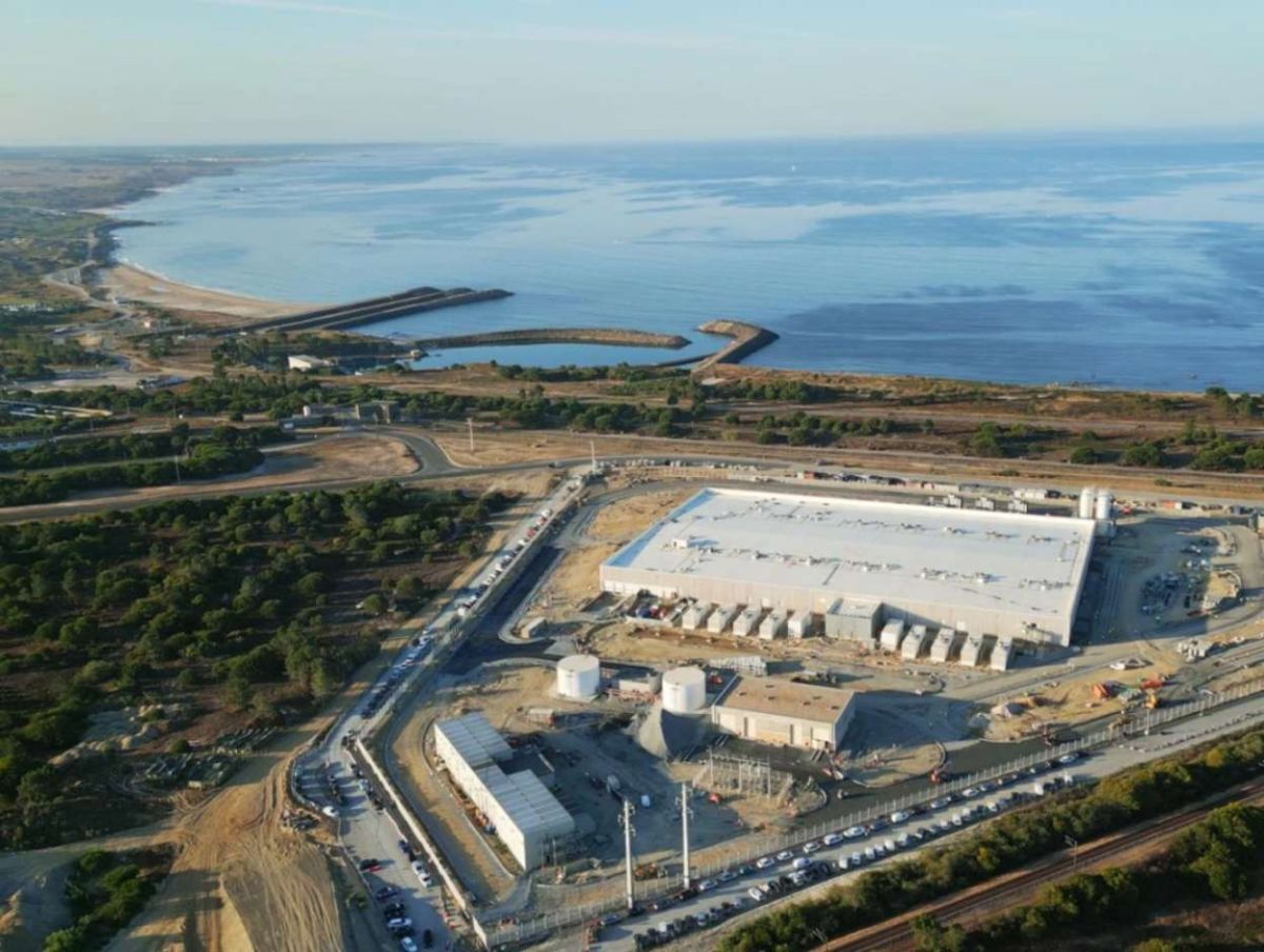 Η ΕΕ βάζει €30 δισ. στην Τεχνητή Νοημοσύνη – Στήνει 7 «γίγα-εργοστάσια» για να κοντράρει ΗΠΑ και Κίνα
