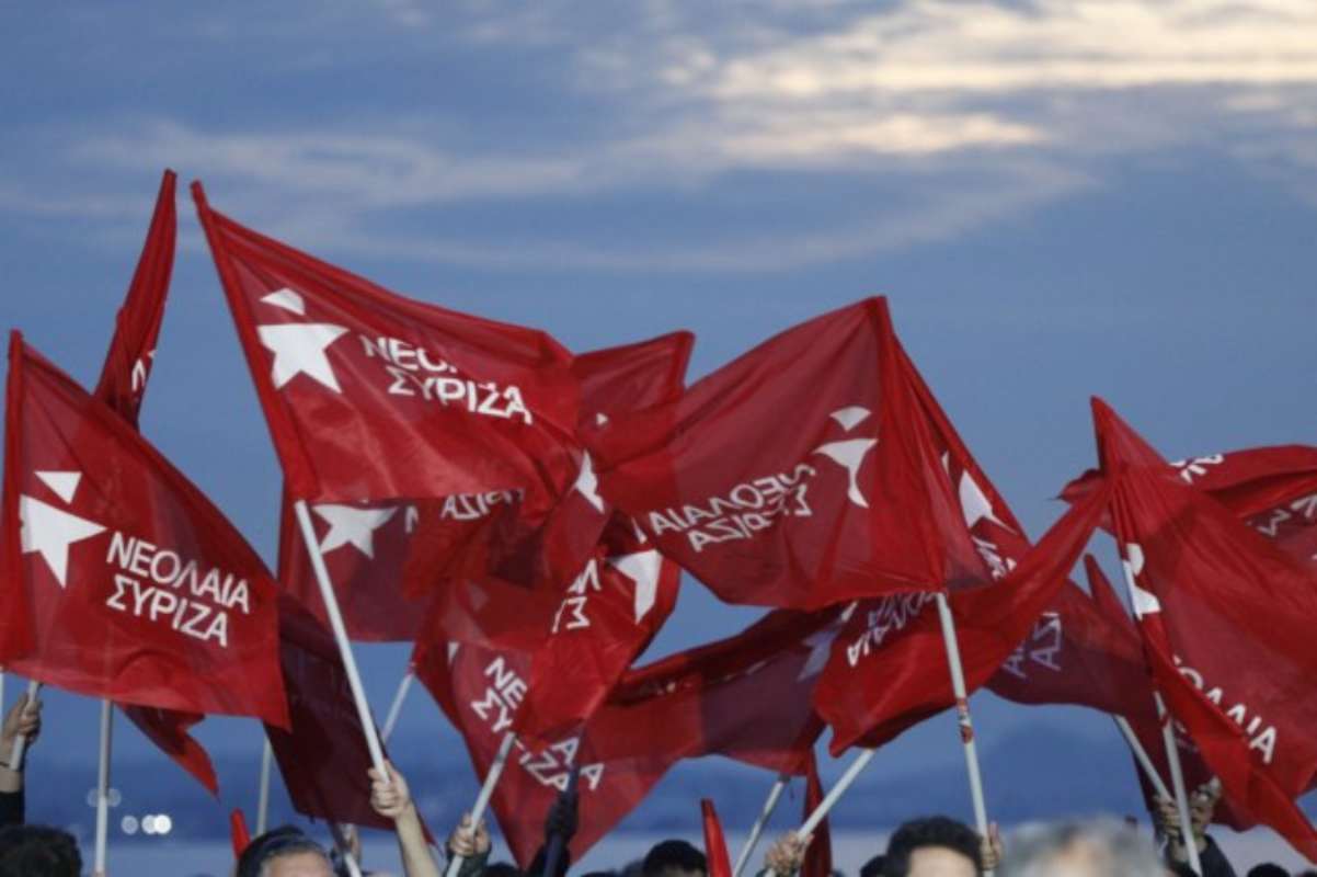 Νεολαία ΣΥΡΙΖΑ: Δημοψήφισμα για «αυτοδιάλυση» στις κάλπες και πλήρη στήριξη στον Τσίπρα