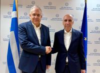 Στο επίκεντρο η «μάχη» για ανάπτυξη: Θεοδωρικάκος Μπρατάκος χαράζουν γραμμή στήριξης επιχειρήσεων νοικοκυριών