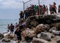 Η Ευρώπη αντιμέτωπη με νέα μεταναστευτική έκρηξη: Ο Σάντσεθ στέλνει στρατό στη Θέουτα