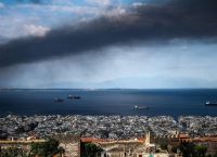 Φωτιά στο Ωραιόκαστρο: Τοξικό νέφος 20 χλμ «σκέπασε» την Θεσσαλονίκη [pics,vid]