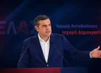 Το «κρυφό αγκάθι» στο σχέδιο Τσίπρα: Αποκέντρωση χωρίς καθαρή απάντηση για την απλή αναλογική