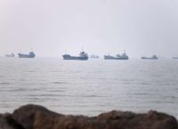 Τραμπ: Οι ΗΠΑ αναλαμβάνουν τα Στενά του Ορμούζ – Επιβάλλει τέλος 20% σε όλα τα διερχόμενα φορτία