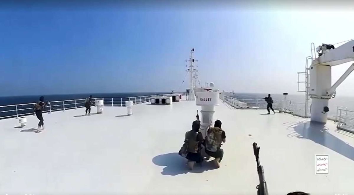 Η Τεχεράνη ζήτησε από Χούθι να «κλείσουν» την Ερυθρά Θάλασσα εάν οι ΗΠΑ πλήξουν το ιρανικό ενεργειακό δίκτυο