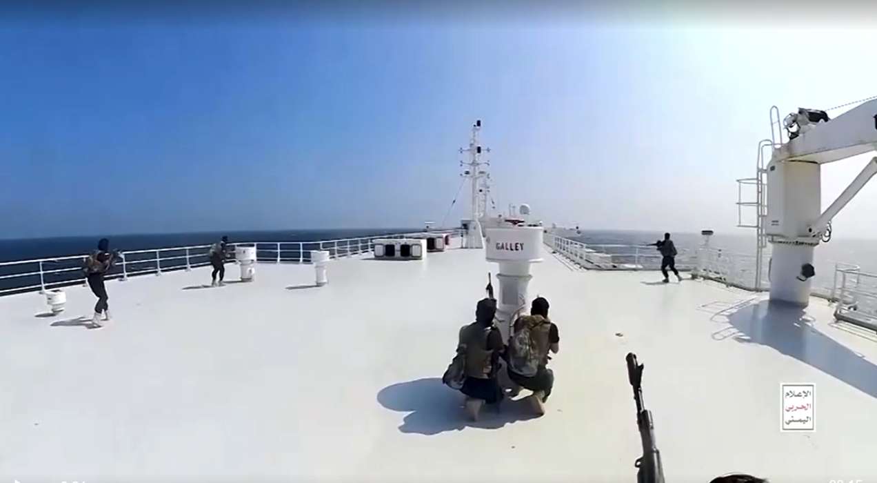 Η Τεχεράνη ζήτησε από Χούθι να «κλείσουν» την Ερυθρά Θάλασσα εάν οι ΗΠΑ πλήξουν το ιρανικό ενεργειακό δίκτυο