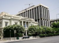 Ελληνικό ΥΠΕΞ: Καταδικάζουμε απερίφραστα τις απειλές των Χούθι κατά της ναυσιπλοΐας