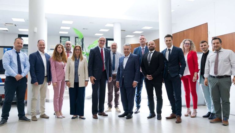 Alpha Bank: Περιοδεία Ψάλτη στην Κεντρική Μακεδονία με επίκεντρο ανάπτυξη και παιδεία