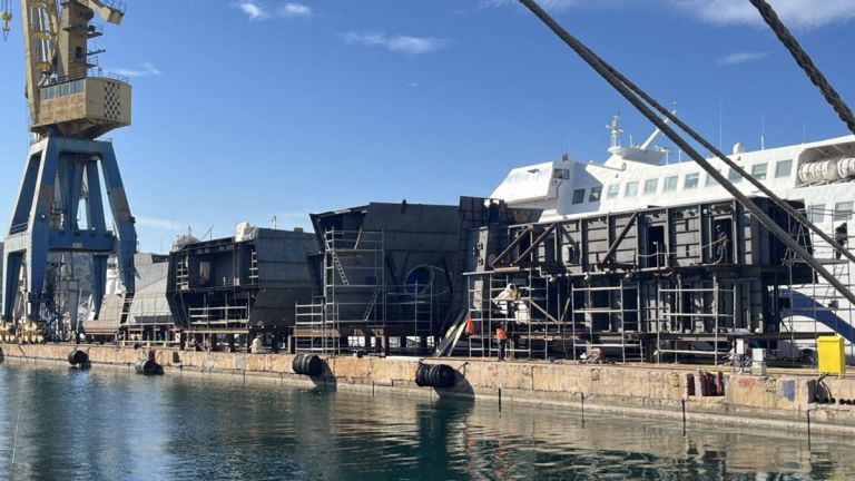 Ναυπηγεία Σαλαμίνας: Παρέδωσαν 4 ακόμη blocks για τη γαλλική FDI