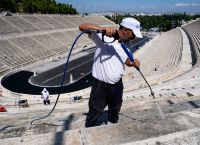 Το Καλλιμάρμαρο καθαρίζεται μετά από περισσότερο από έναν αιώνα