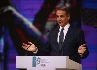 Mitsotakis: End of the Katrougalos Cut — Average €470 Increase for 8,500 Survivors’ Pensions