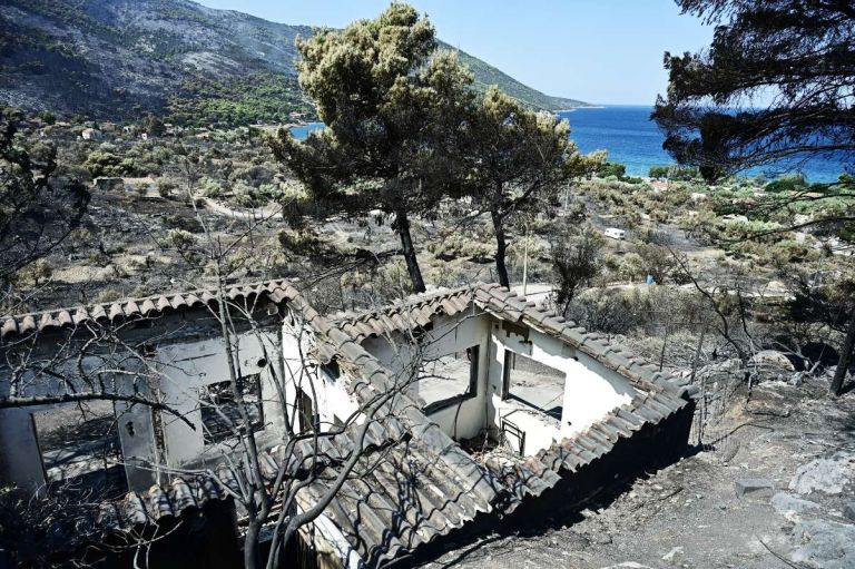Βοιωτία: Πώς ξεκίνησε η μεγάλη φωτιά που επεκτάθηκε έως την Αττική – Εικόνες από το “σημείο μηδέν”