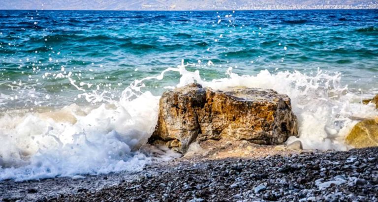 Αλλαγή σκηνικού στον καιρό [13/8/26]: Θυελλώδεις άνεμοι και αισθητή πτώση της θερμοκρασίας