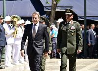 Γιάννης Βαρβιτσιώτης: Πλήθος πολιτικού κόσμου στο τελευταίο αντίο – Ποιοι έδωσαν το παρών