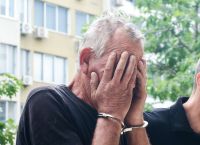 Προφυλακίστηκε ο εμπρηστής της Σίνδου: “Ήμουν πιεσμένος από τη δουλειά μου” [vid]