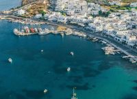 Αντίπαρος: Εκθρόνισε τη Μύκονο – €7.600 το τετραγωνικό στη νέα «χρυσή» αγορά των Κυκλάδων