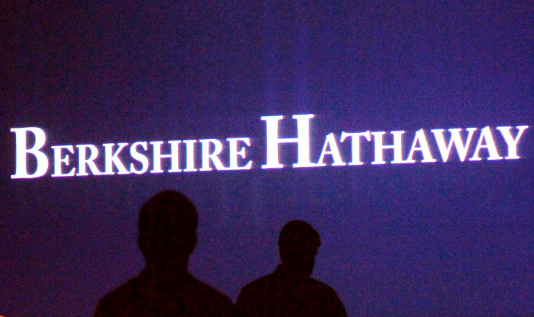 Berkshire Hathaway: Buyback 4,5 δισ. δολαρίων – Ο Έιμπελ βάζει μπροστά τα 365,5 δισ. του «ταμείου»