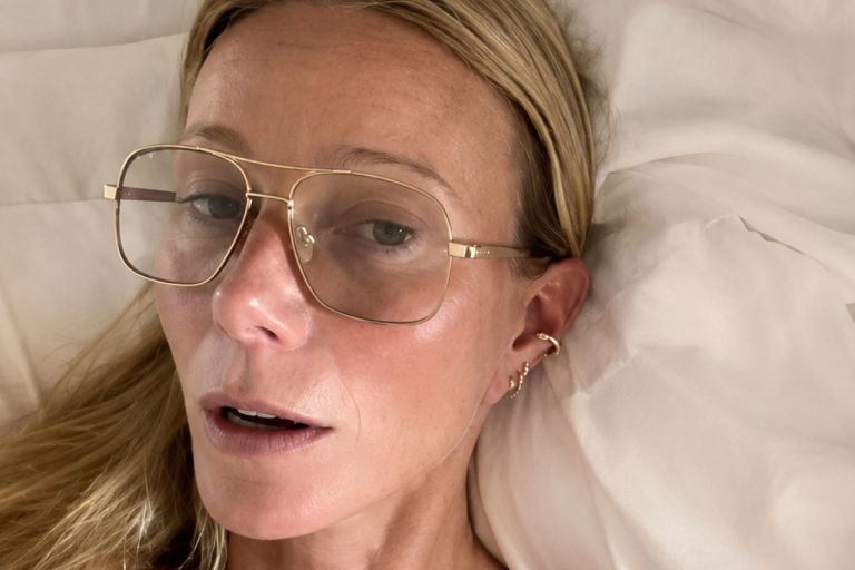 Gwyneth Paltrow: Έκανε ντεμπούτο στο TikTok με βίντεο από το κρεβάτι της και έγινε viral [vid]