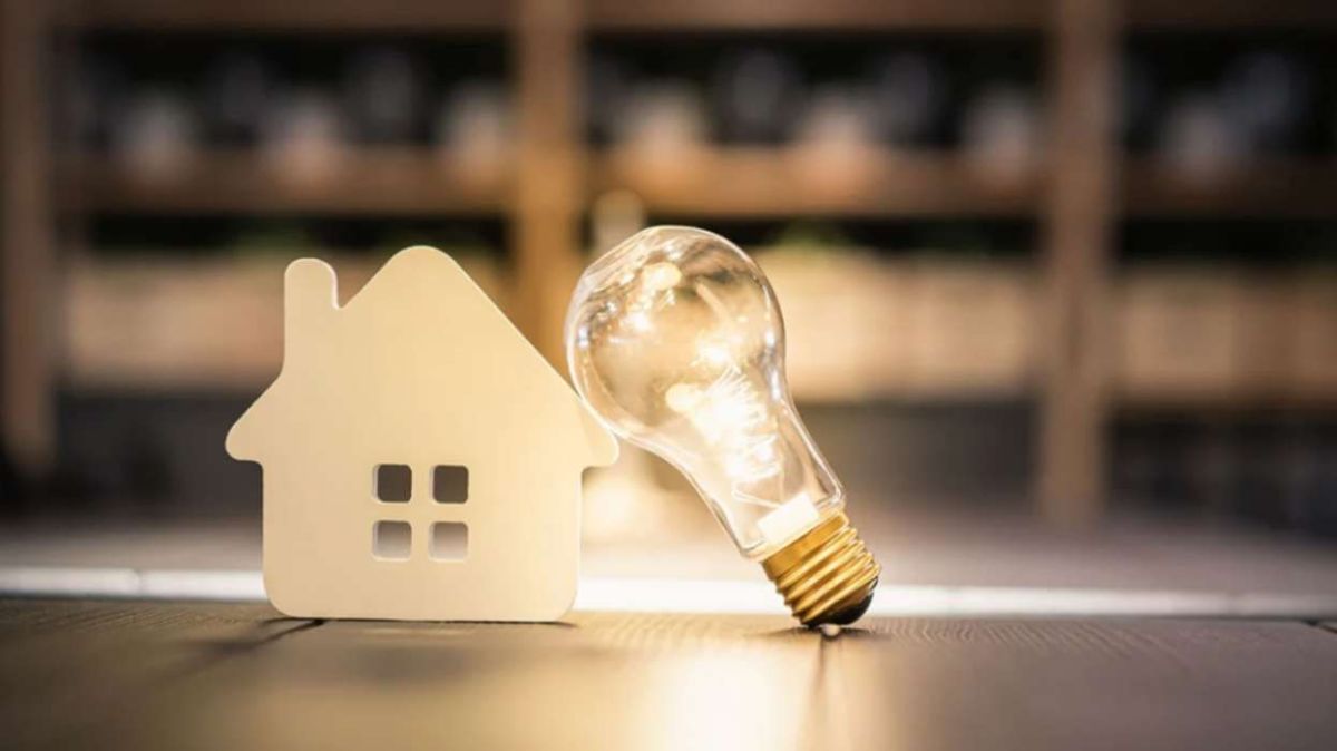 Ρεύμα στα ύψη: Νέο ρεκόρ στα €184,47/MWh – Φόβοι για «καυτό» Σεπτέμβριο στα τιμολόγια