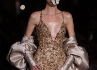 Zuhair Murad Couture Fall 2026: Σκοτεινός ρομαντισμός και γυναικεία δύναμη στο Παρίσι
