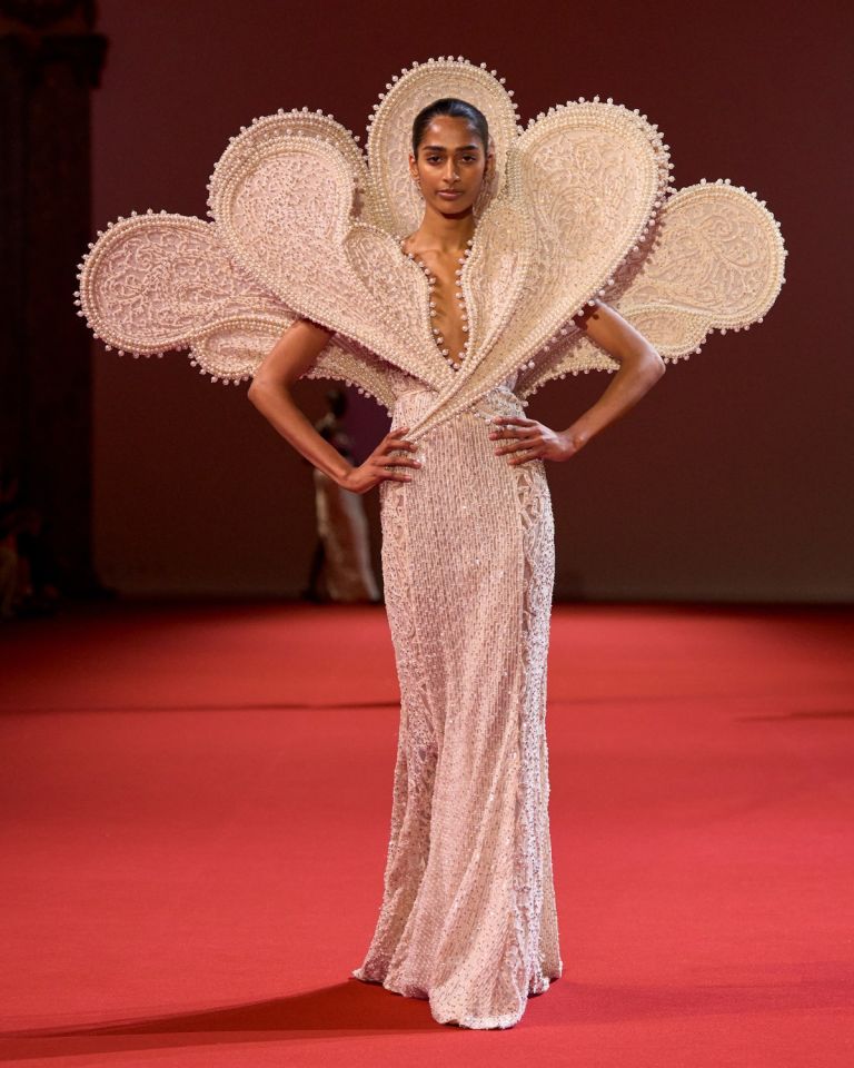 Manish Malhotra: Η εντυπωσιακή Couture συλλογή Fall Winter 2026 στο Παρίσι