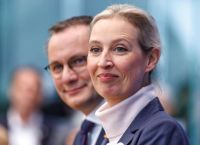 AfD: Η γερμανική ακροδεξιά «ανασταίνει» την Ανατολική Γερμανία – Πάνω από 40% σε κρίσιμο κρατίδιο