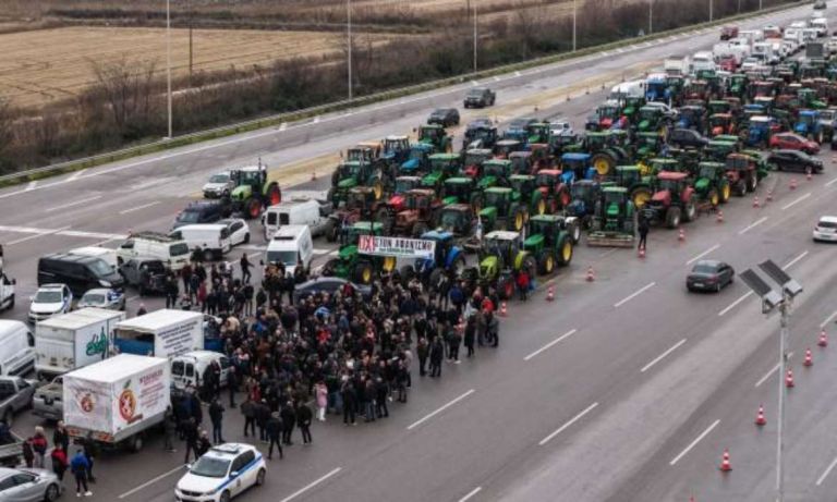 Συλλαλητήριο αγροτών με τρακτέρ στον Λευκό Πύργο στις 5 Σεπτεμβρίου