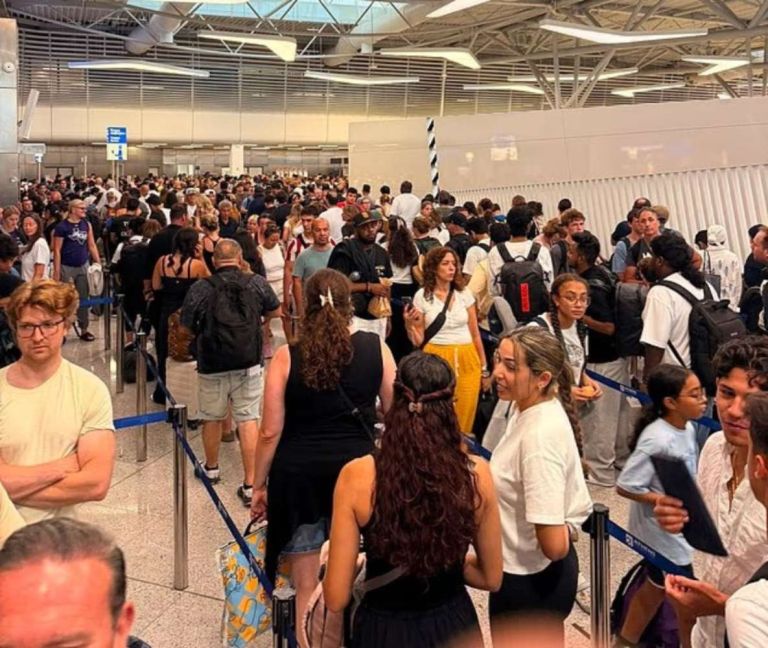 Ουρές,καθυστερήσεις,χαμένες πτήσεις: «Εφιάλτης» με το νέο σύστημα–Αναμονή, χάος και στο «Βενιζέλος»