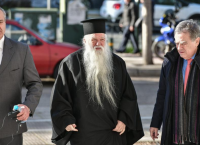 ΣΥΡΙΖΑ κατά Ιεράς Συνόδου για Αμβρόσιο: «Είχε καταραστεί να σαπίσει η κοιλιά του Φίλη»