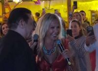 Άννα Βίσση και Λευτέρης Πανταζής ξεσήκωσαν τους Αρκιούς – Το γλέντι με τον Γιάννη Κούστα