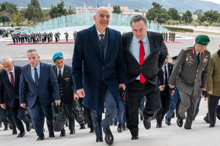«Ασπίδα του Αχιλλέα»: Πώς θα λειτουργεί ο νέος ελληνικός θόλος – Από το drone στον βαλλιστικό πύραυλο