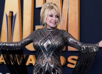 Η βασίλισσα της country μουσικής, Dolly Parton, έφυγε από τη ζωή στα 80 της