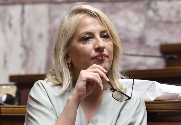 ΣΥΡΙΖΑ σε «restart» πριν από τη ΔΕΘ: 70.000 μέλη, 35 Νομαρχιακές και μήνυμα ότι «είμαστε εδώ»