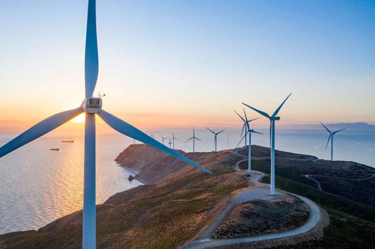 Χωροταξικό ΑΠΕ: Ανατροπή στον επενδυτικό χάρτη – Ποια έργα κερδίζουν και ποια μπαίνουν στον «πάγο»