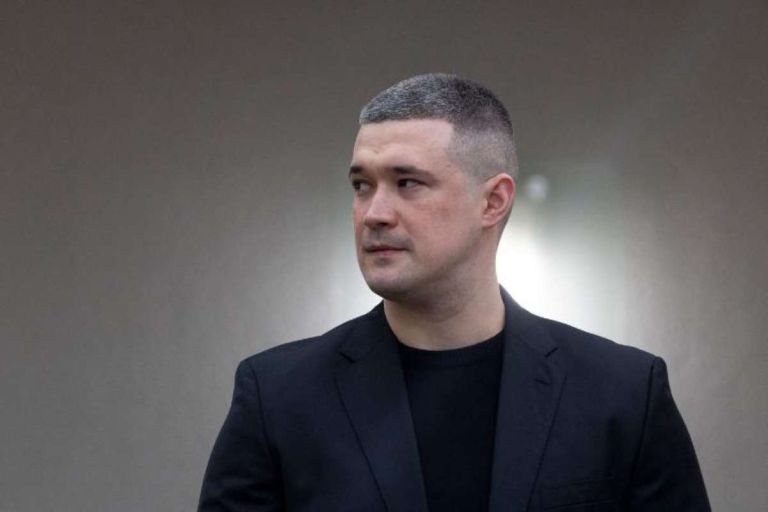 Ο «δελφίνος» του Ζελένσκι βγήκε μπροστά: Ο Φεντόροφ ζήτησε εκλογές και άνοιξε πολιτική φωτιά στην Ουκρανία