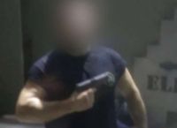 Γυναικοκτονία στη Νέα Σμύρνη: Την ανάγκασε να γονατίσει και την πυροβόλησε–Η 45χρονη είχε αλλάξει κλειδαριές