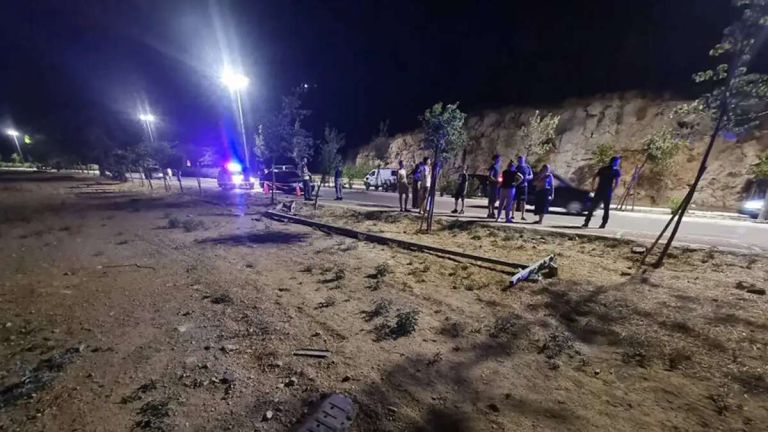 Τραγωδία στη Φυλή: Νεκρή 17χρονη σε τροχαίο – ΙΧ με 5 νέους προσέκρουσε σε κολώνα [vid]