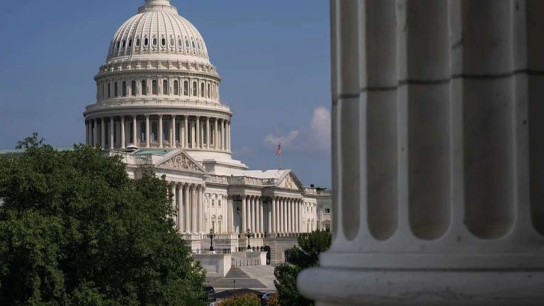 ΗΠΑ: Η Γερουσία ενέκρινε νέες κυρώσεις κατά της Ρωσίας – Δασμοί έως 500%, στο στόχαστρο Κίνα και Ινδία