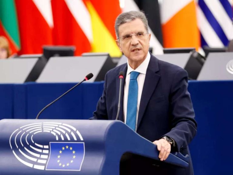 Αυτιάς στην Κομισιόν: «Κόψτε τώρα κάθε ευρωπαϊκή χρηματοδότηση στην Τουρκία»