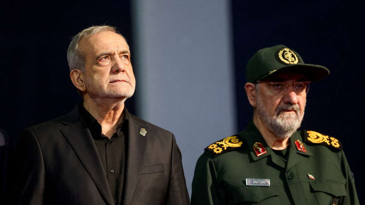 Ιράν: Ο «στρατηγός των Φρουρών» στην καρδιά της εξουσίας – Ποιος είναι ο Μοχσέν Ρεζαΐ