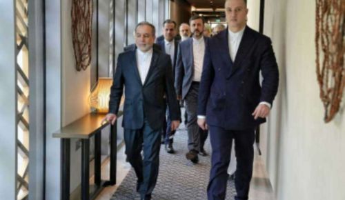 Ιράν–ΗΠΑ: Ποιος αποφασίζει τελικά; Το θολό κέντρο εξουσίας στην Τεχεράνη και η «διπλή γραμμή» Τραμπ