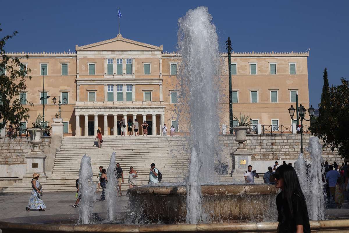 Στην ανηφόρα η θερμοκρασία,άγγιξε 41 βαθμούς,η υψηλότερη στα Τρίκαλα:Τουλάχιστον μέχρι την Τρίτη ακραία ζέστη