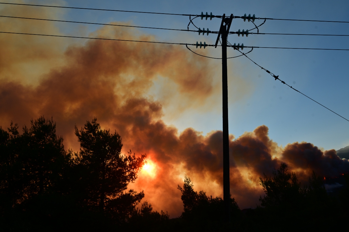 Πυρκαγιές: Πού θα μεταφερθεί ο καπνός – Οι περιοχές που επηρεάζονται