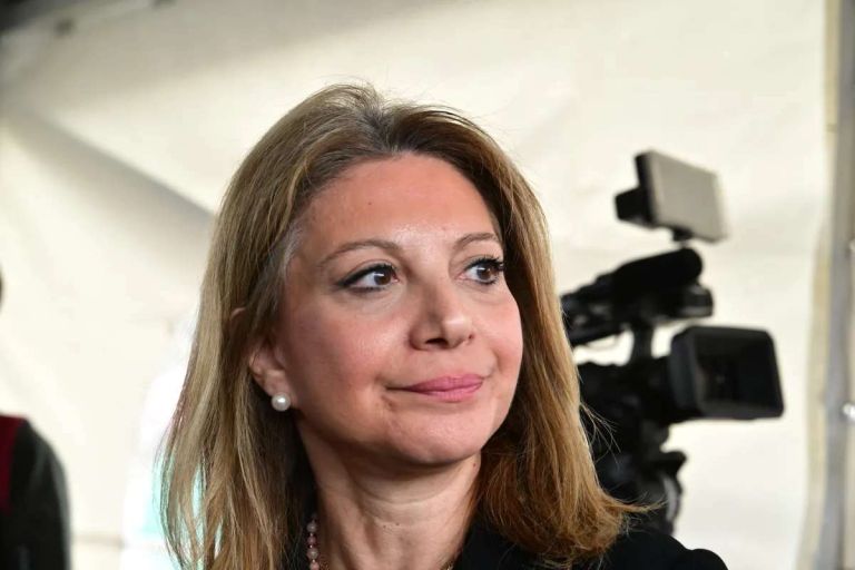 Καρυστιανού σηκώνει το γάντι για υποκλοπές: «Η Δημοκρατία δεν μπαίνει στο αρχείο»–Νέο μέτωπο για το Predator