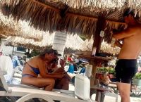 Οργή στην Κολομβία για τον υπουργό Στέγασης που βρέθηκε στην παραλία
